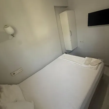 Kennedy Kumkapi Hotel *